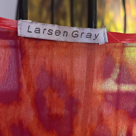 Larsen Gray Oversized Top - Picture 3 of 8